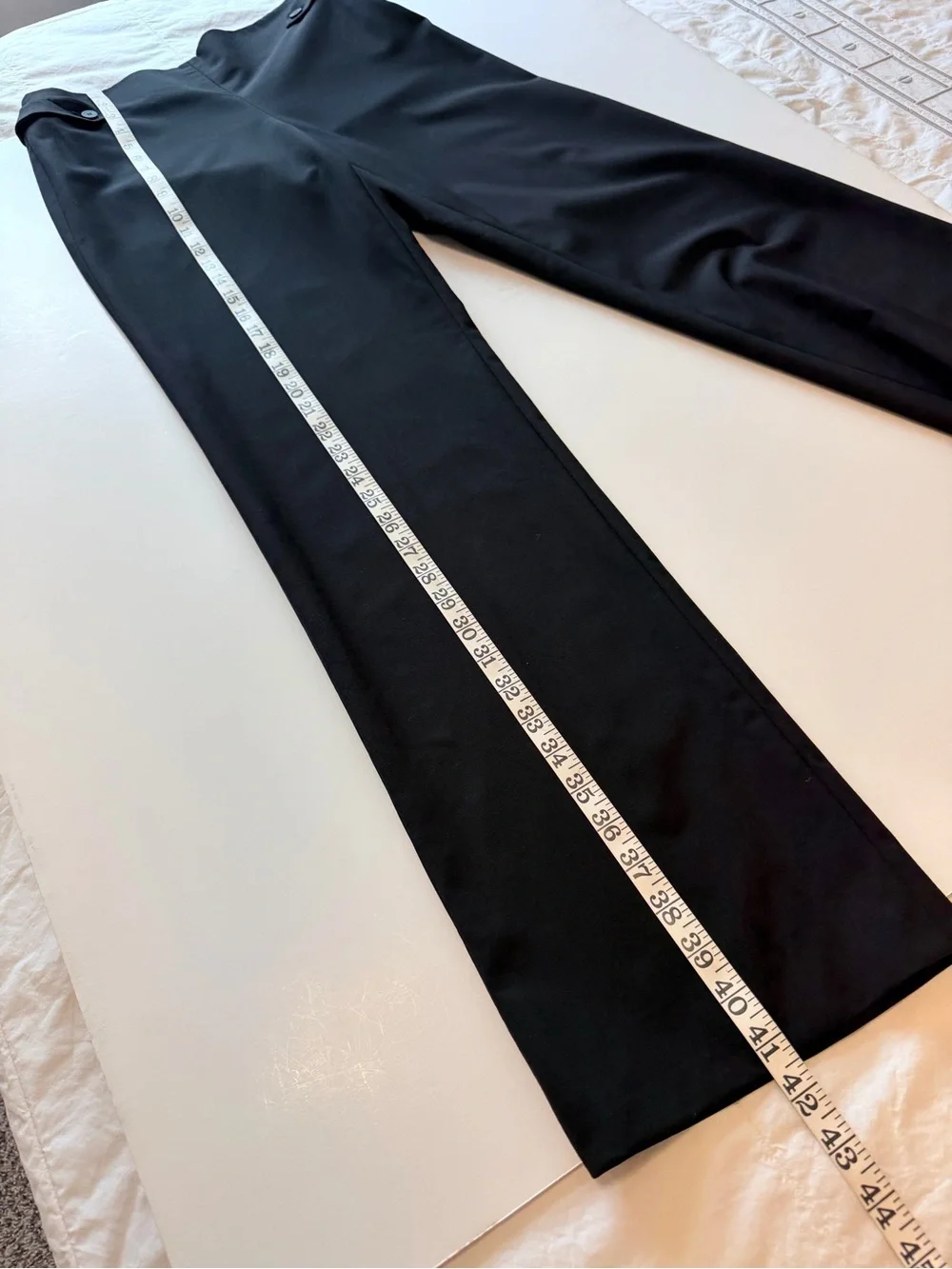 Ferragamo lightweight highwaisted wool trousers, straight leg, black sz 38iT/S
